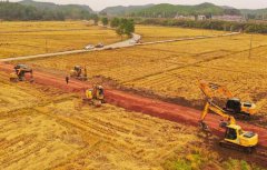 力争夏收秋粮满栽满种加快推进高标准农田建设